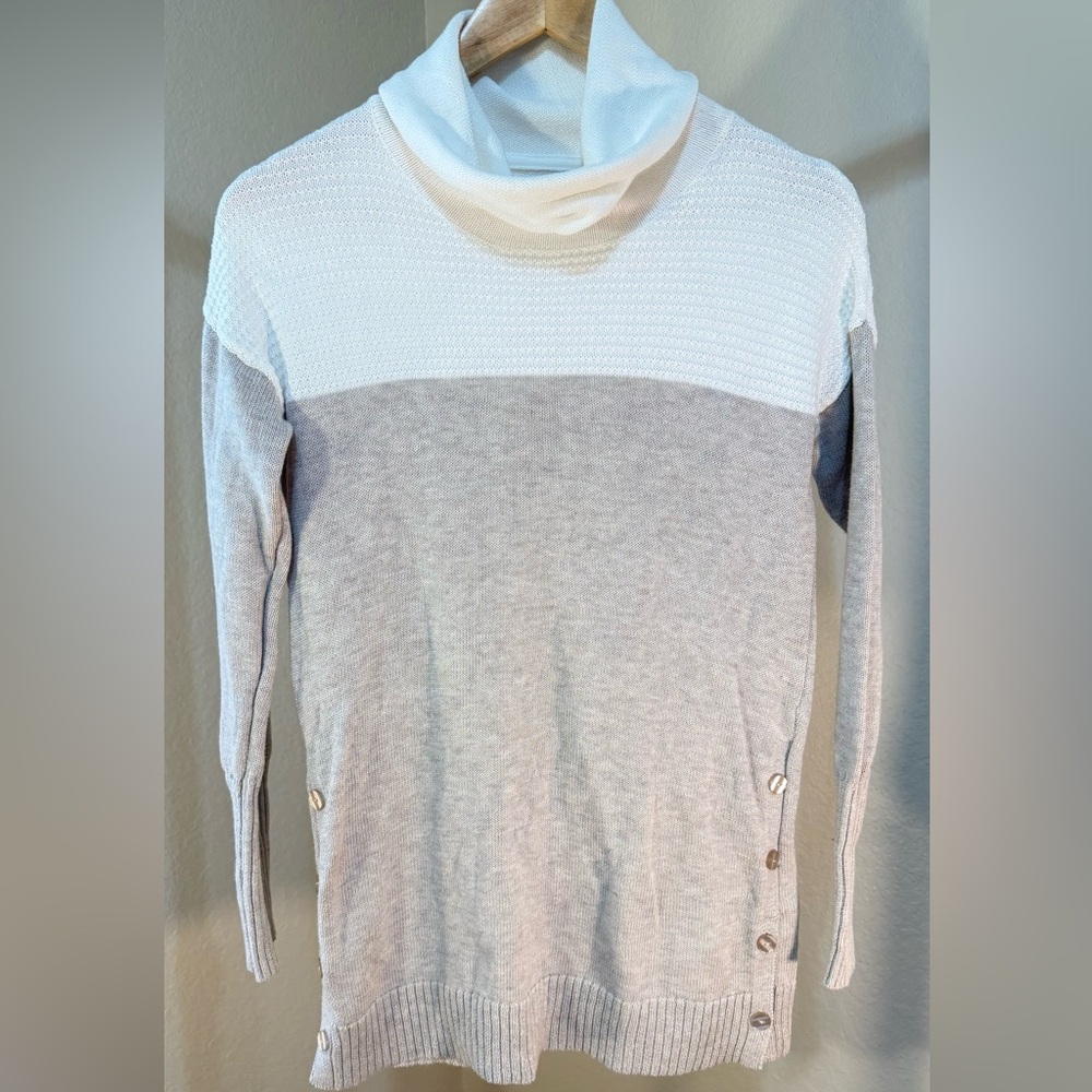 Tahari Women's Cowl Neck Sweater - Ivory Crean and Tan.